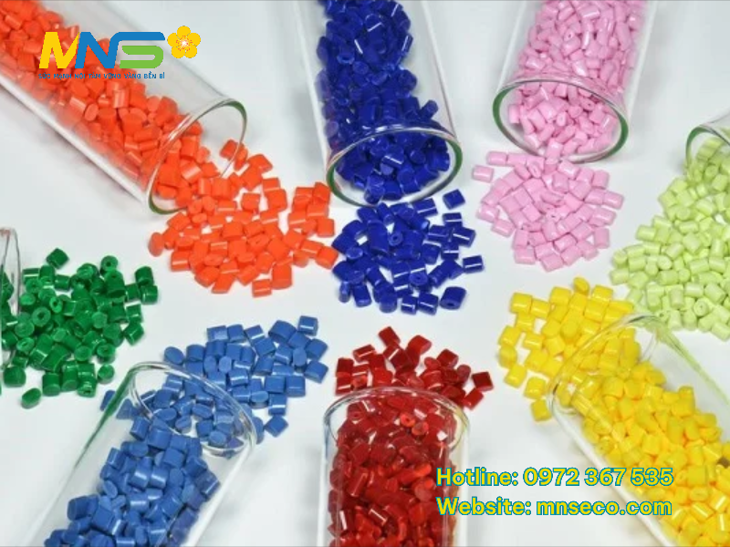 nên dùng hạt nhựa PP hay PE